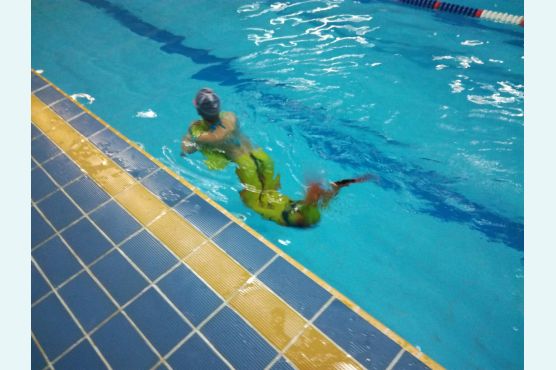 Тестирование хвостика в бассейне